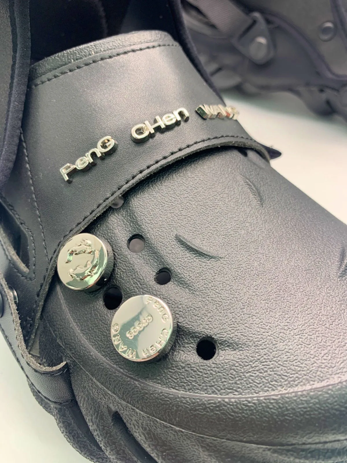 Feng Chen Wang Black Crocs Echo Clog UK 7