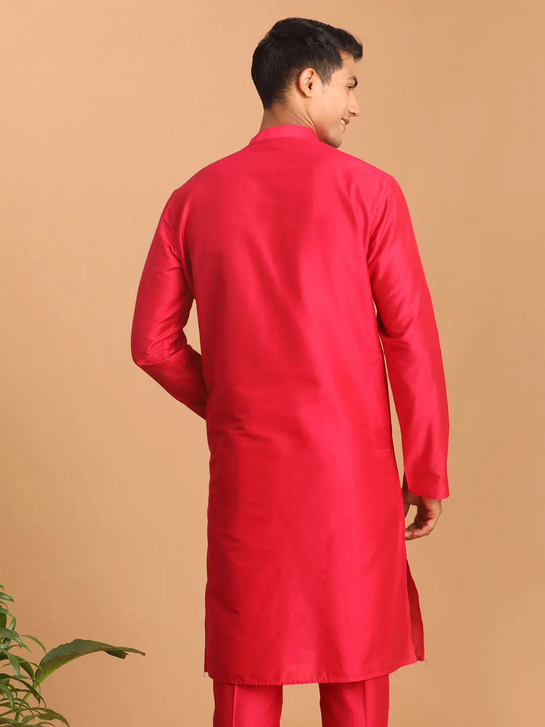 SHRESTHA By VASTRAMAY Men's Valentino Pink Viscose Kurta