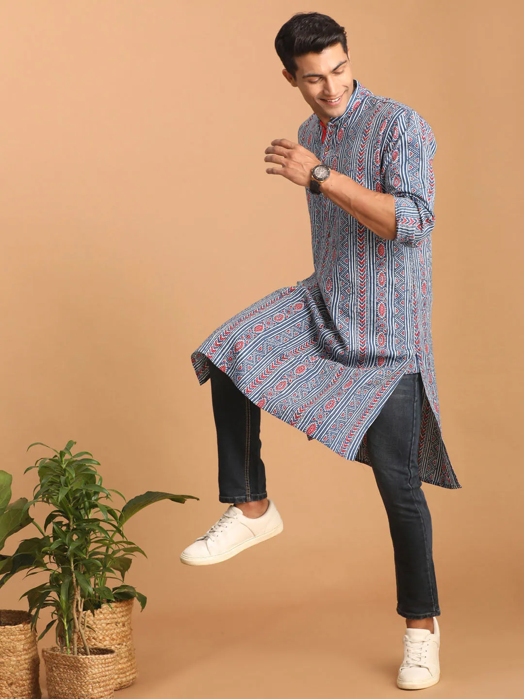 SHVAAS By VASTRAMAY Men's Indigo Printed cotton Kurta