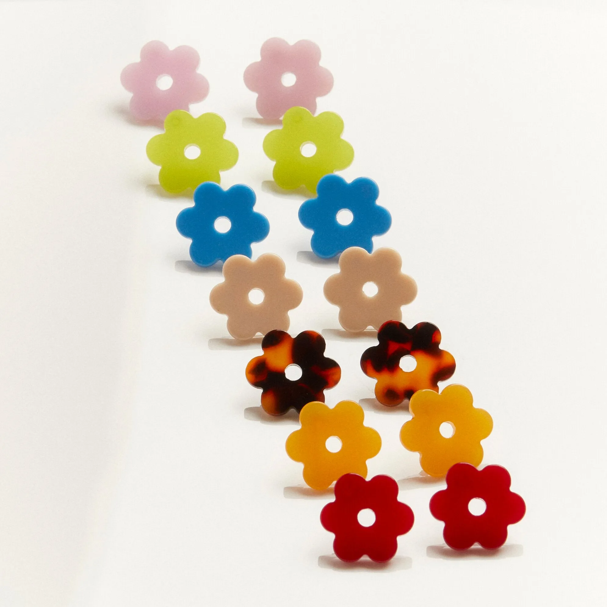 Small Cherry Acetate Daisy Earrings