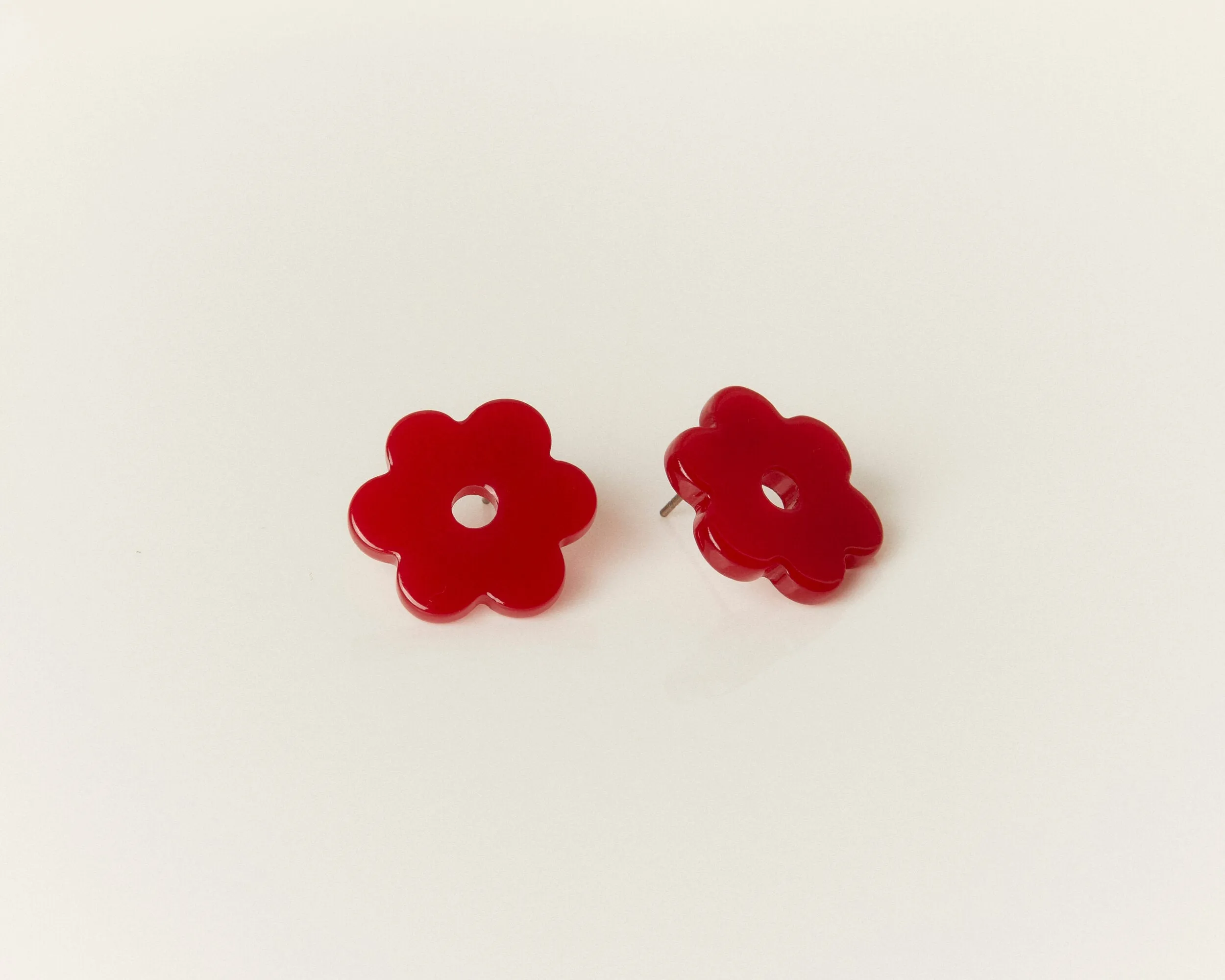 Small Cherry Acetate Daisy Earrings