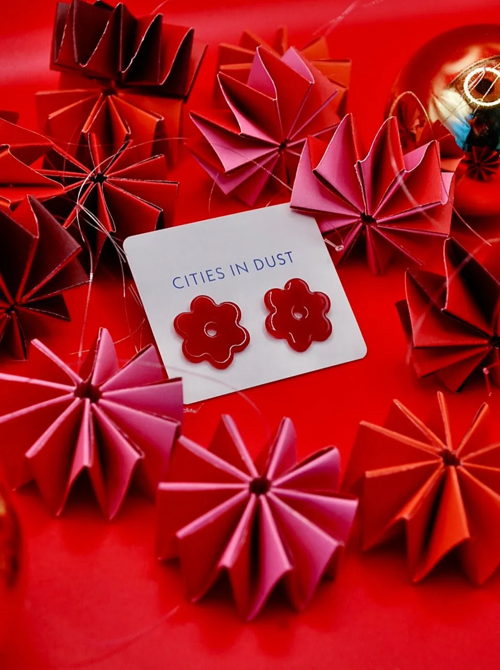Small Cherry Acetate Daisy Earrings