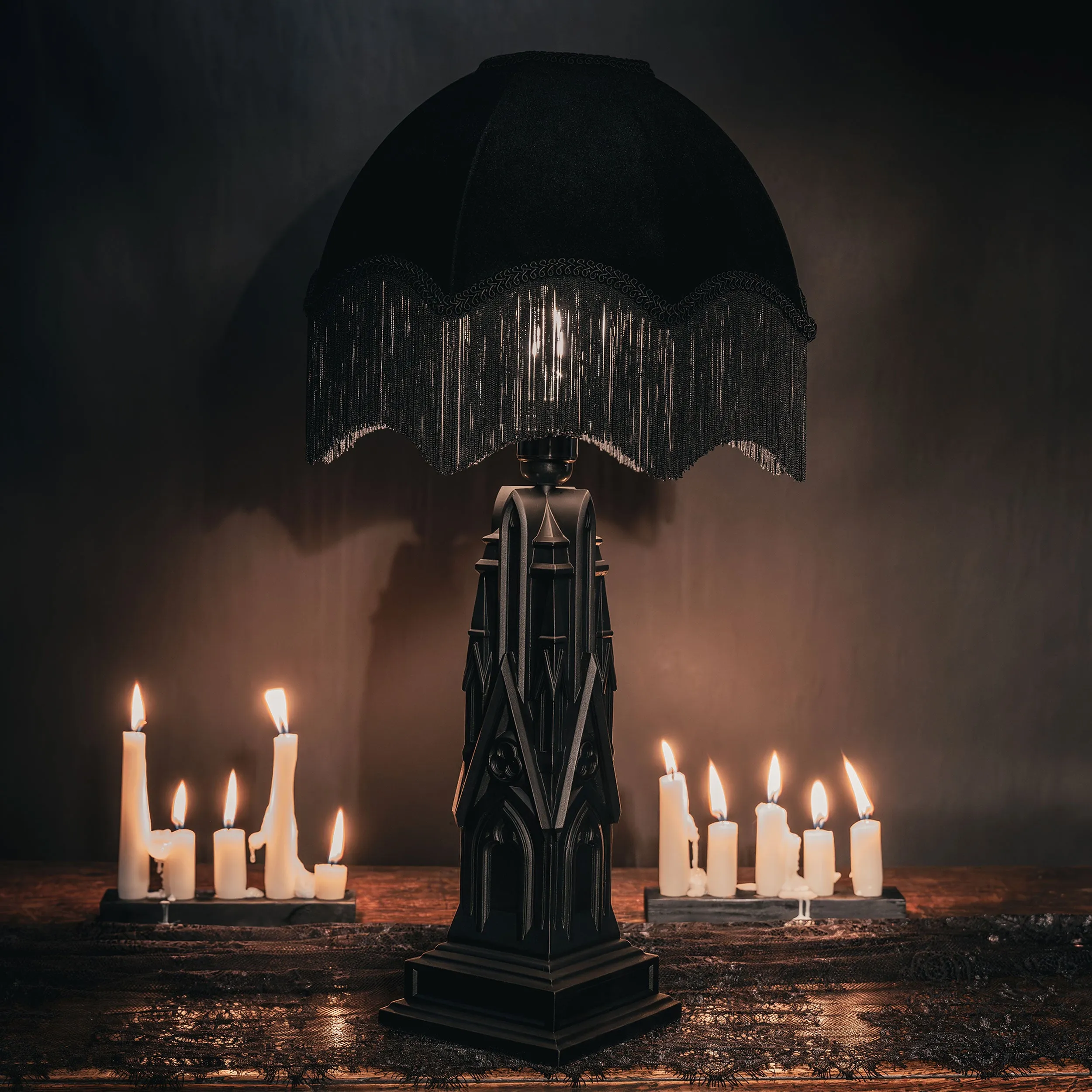 Vonust - Gothic Cathedral Lamp