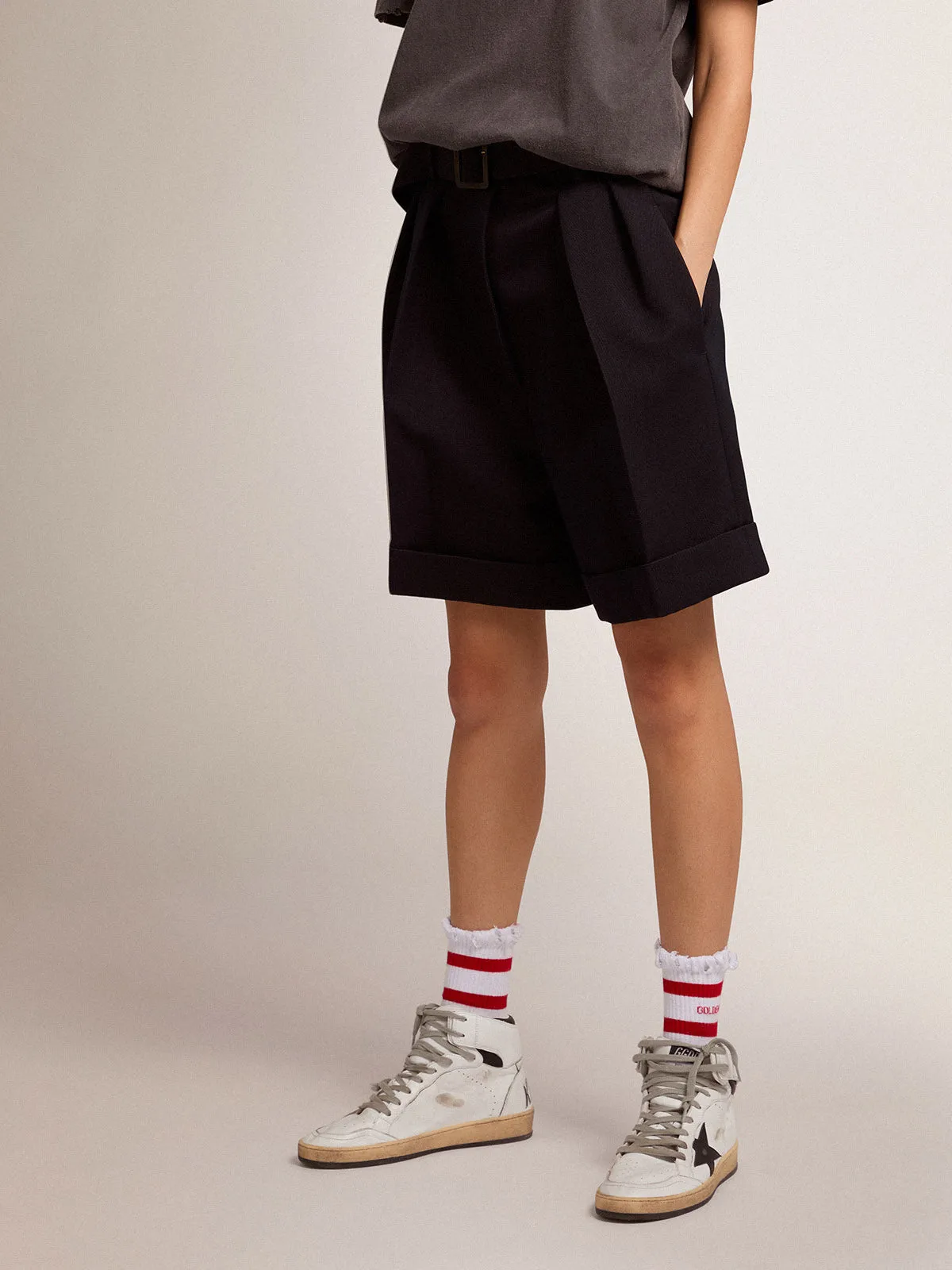 WOMEN'S SHORTS